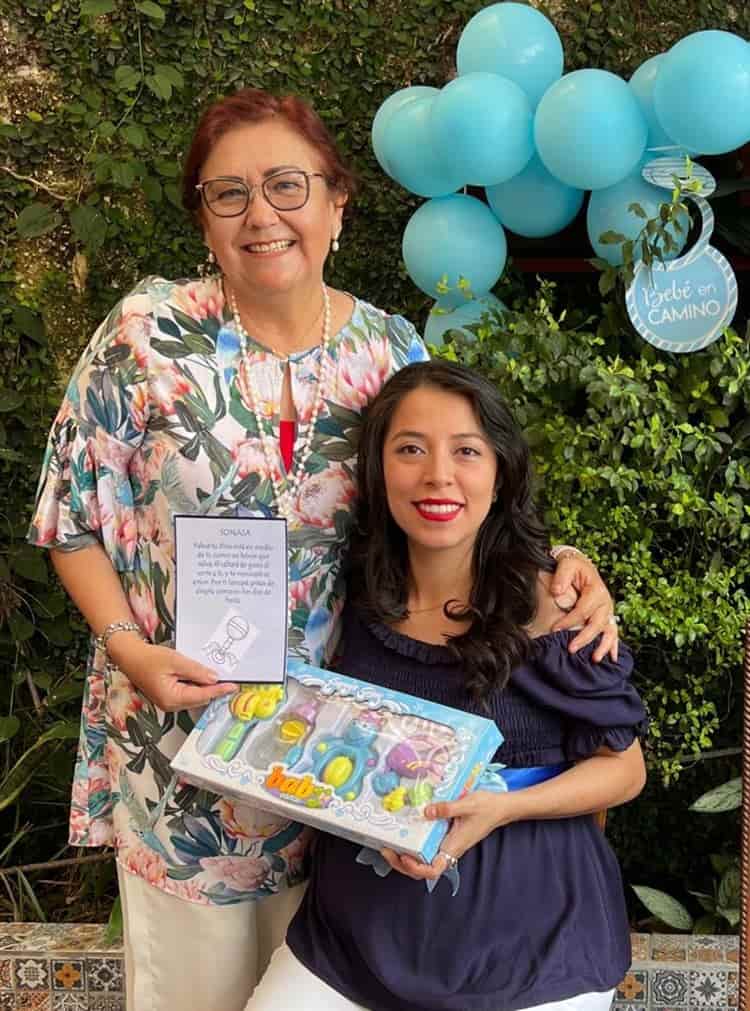 Rossy García Flores fue protagonista de un ameno baby shower