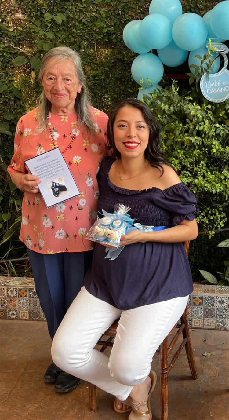 Rossy García Flores fue protagonista de un ameno baby shower