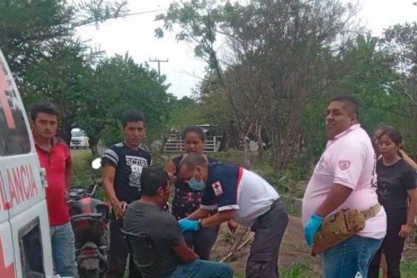 Motociclista resulta lesionado tras derrapar en carretera de Tierra Blanca