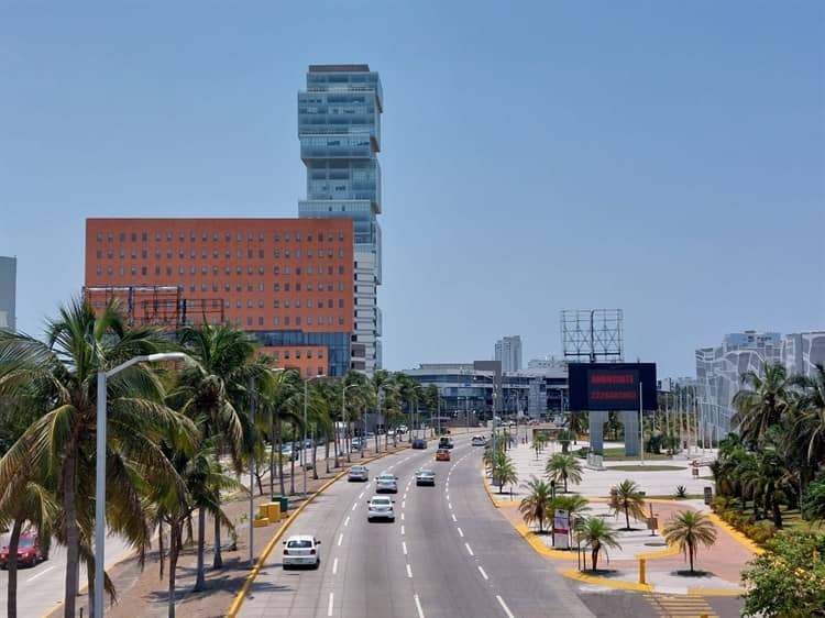 Vacío Veracruz: sin autos, camiones ni personas por Día del Trabajo