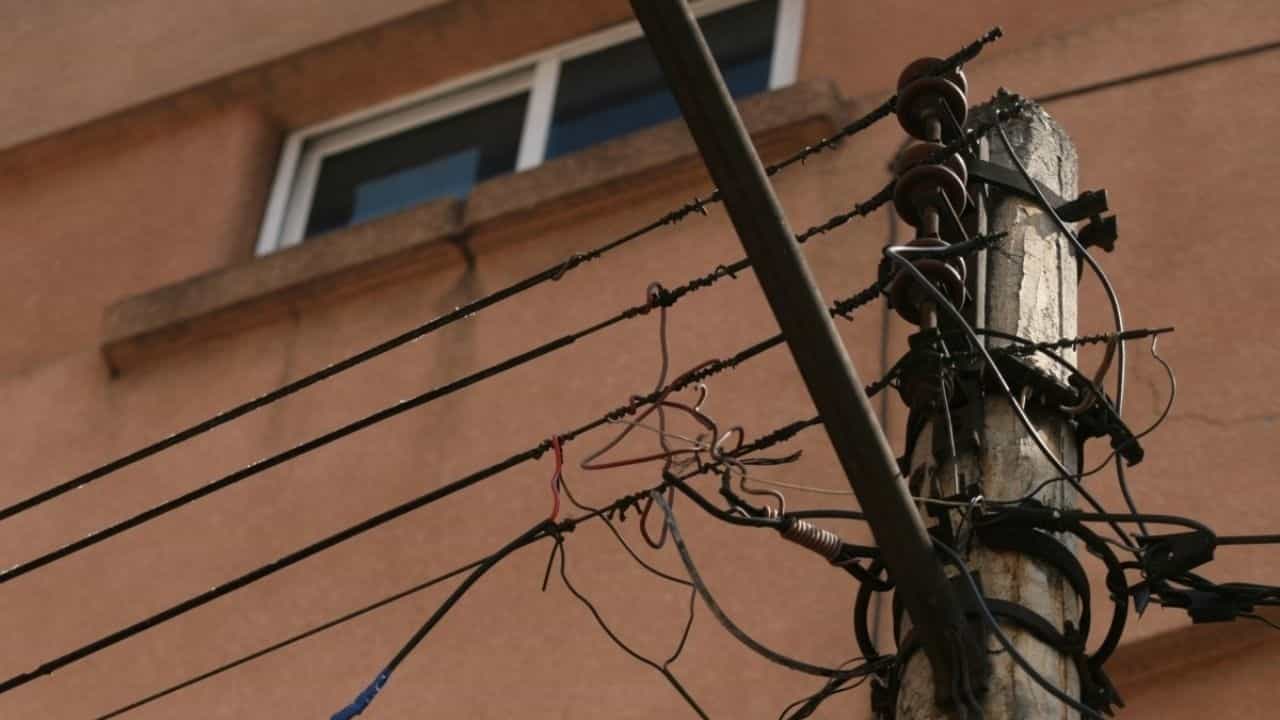 Al menos 10 colonias continúan sin luz en Veracruz tras evento de norte