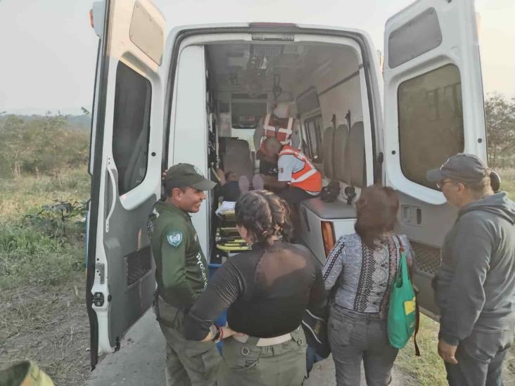 Mujer se desvanece en barranco de Emiliano Zapata