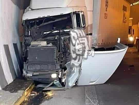 No paran los accidentes en la Puebla-Orizaba; tampoco la rapiña (+Video)