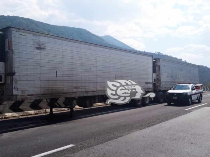 No paran los accidentes en la Puebla-Orizaba; tampoco la rapiña (+Video)