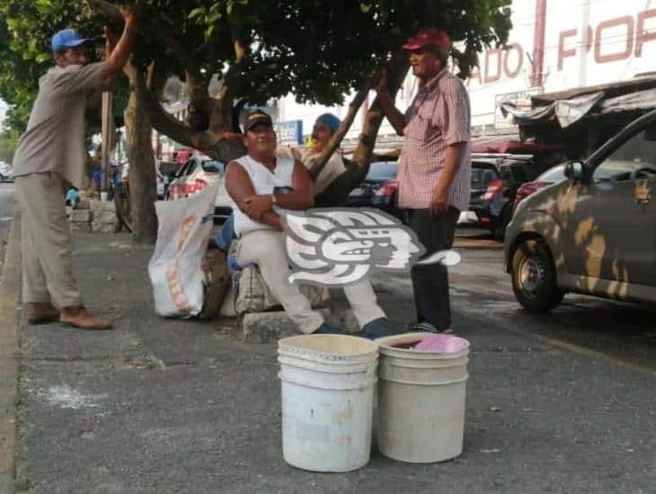 En el olvido: Albañiles no festejan en su día (+Video)