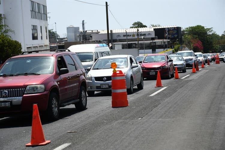 Afecta a taxistas cierres viales en Xalapa