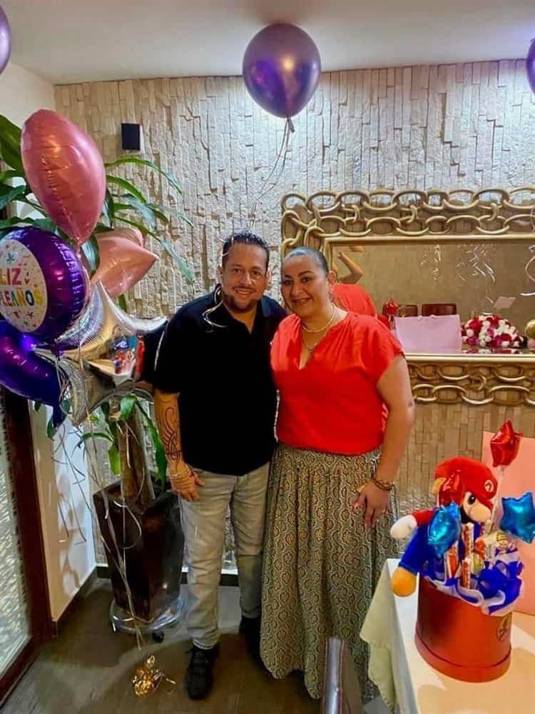 Caravana de felicitaciones para Karina García