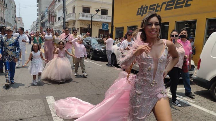 Pamela Aquino va por la corona del Carnaval de Veracruz 2023 con distintivo rosa (+Video)