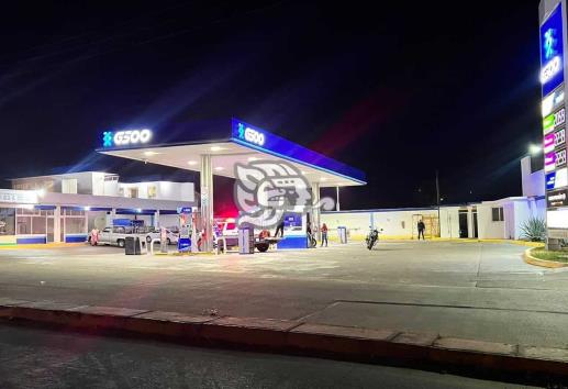 Violento robo en gasolinera de la Acayucan-Oluta