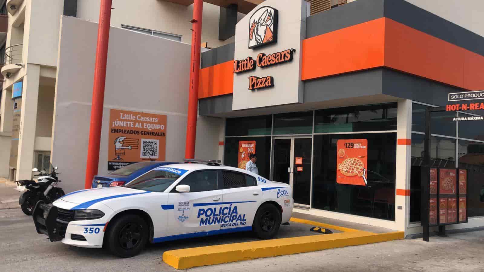 Muere hombre al interior de una pizzería en Boca del Río(+Video)