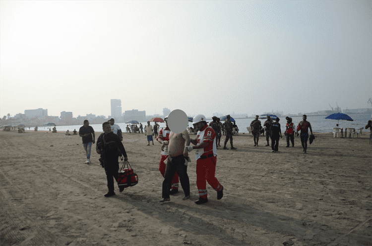 Rescatan a hombre del mar en playa Regatas; estaba bajo influjos del alcohol(+Video)