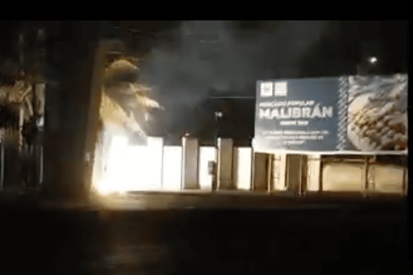 Se incendia transformador del mercado Malibrán de Veracruz