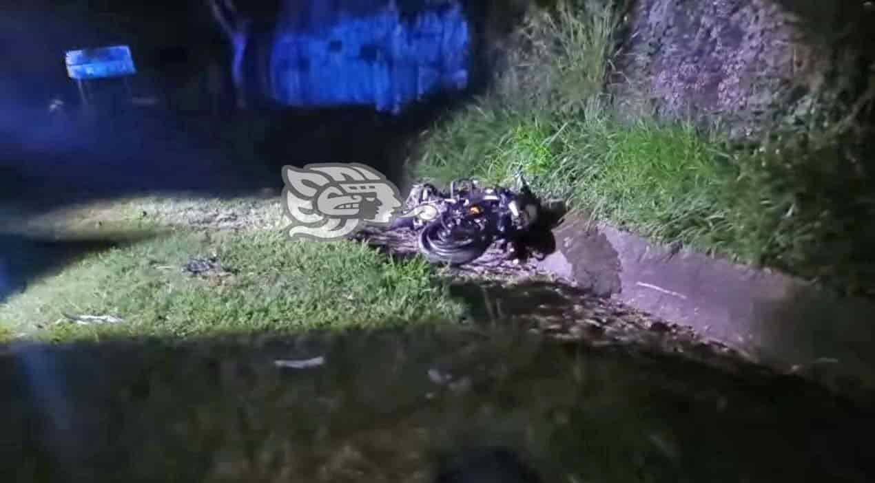 Arrolla camioneta a motopatrullero de la SSP en Martínez de la Torre