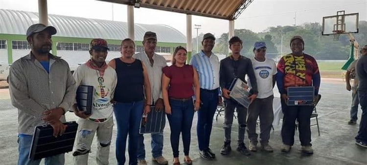 Festejan a cuadrillas de Obras Públicas en Alvarado