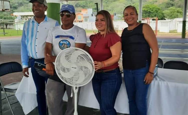 Festejan a cuadrillas de Obras Públicas en Alvarado