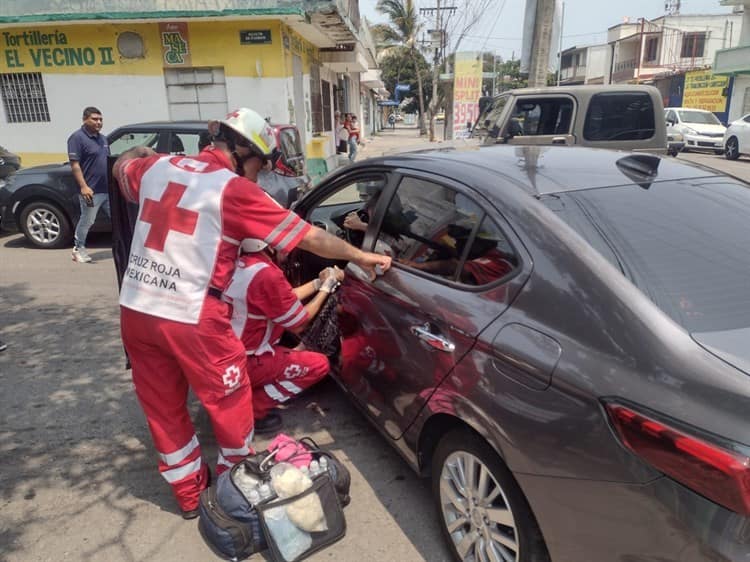 Se estrellan autos en la colonia Centro de Veracruz; por fortuna no fue grave