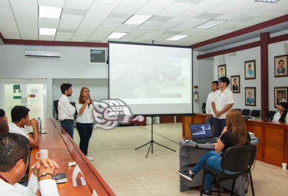Universitarios presentan proyecto de imagen urbana en Poza RIca