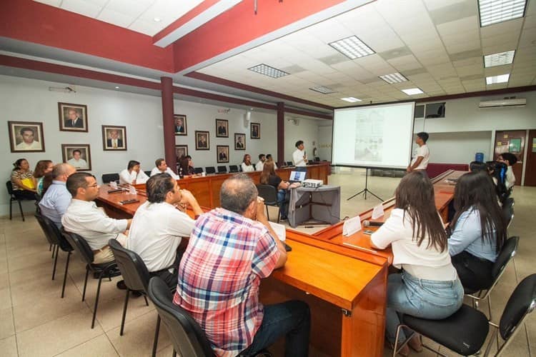 Universitarios presentan proyecto de imagen urbana en Poza RIca