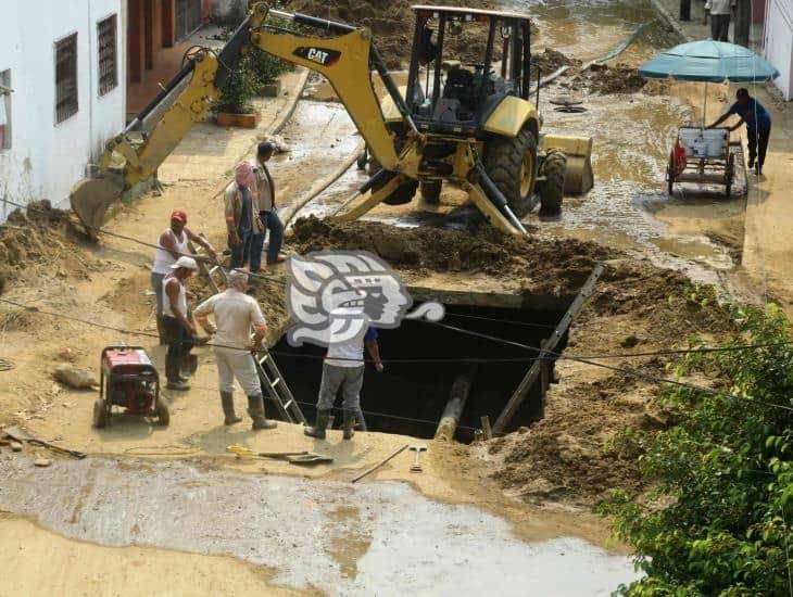 Un viejo colector pluvial sería el causante del socavón en General Anaya