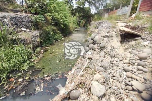 Preocupación en Moloacán por muros en arroyo Nexmegata