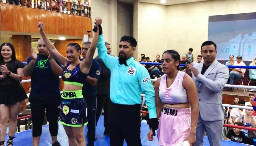 Brilla Litzy Adilene en Batalla de Colosos