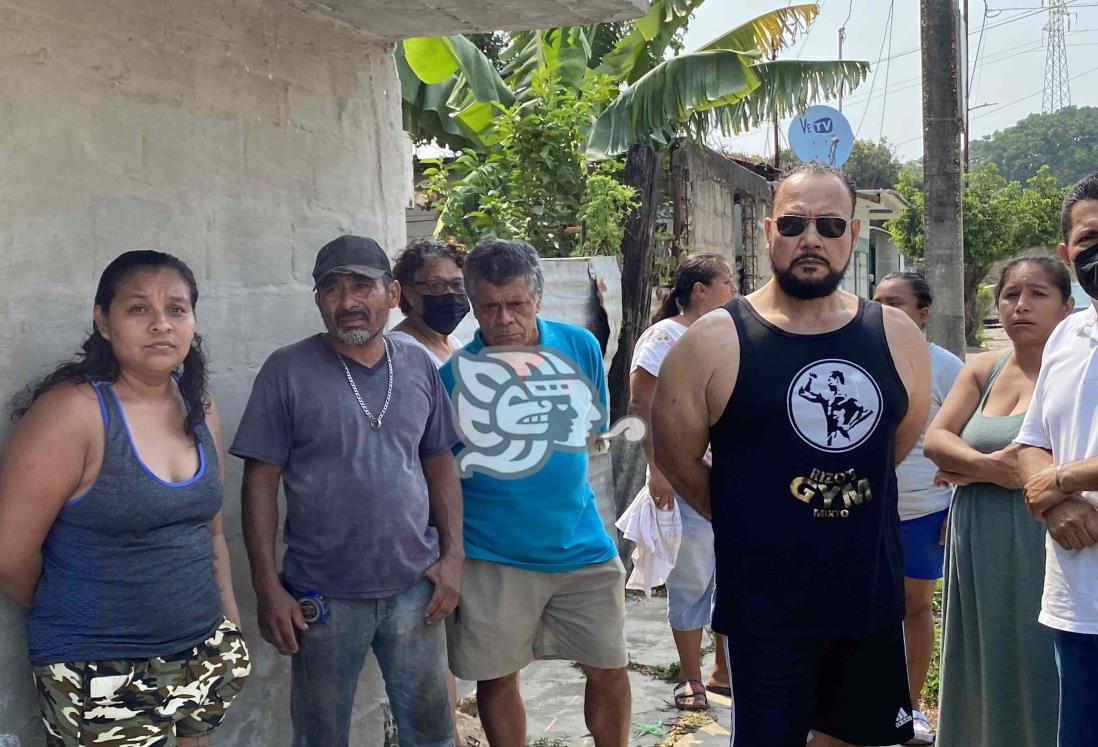 Más de 15 familias afectadas en Cosoleacaque por un cortocircuito