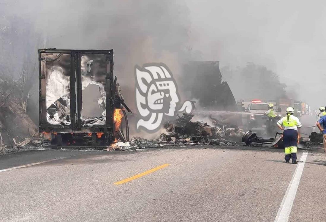 Cuerpos de personas calcinadas en accidente de Las Choapas serán enviados a Nogales para su identificación