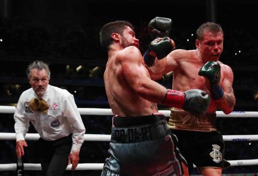 ¡Vaya pelea! Canelo vence por decisión a Ryder en Guadalajara