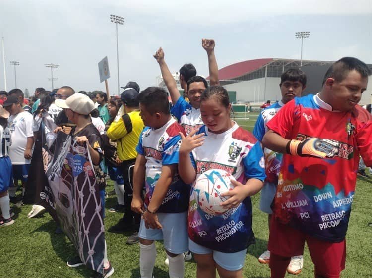 Realizan Champion Down League: Primer torneo Estatal de fútbol para personas Down en Veracruz (+Video)