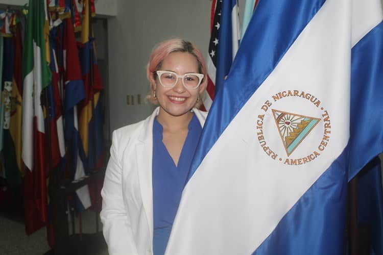 Mesa Redonda Panamericana de Veracruz realiza desfile de banderas