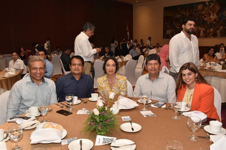 Realizan Desayuno Mensual de Socios de Coparmex Veracruz