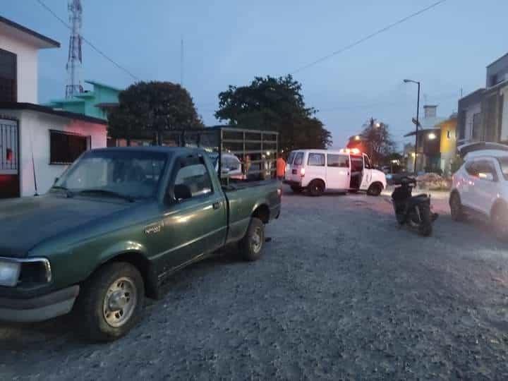 Choque entre moto y camioneta deja una persona herida en Cardel