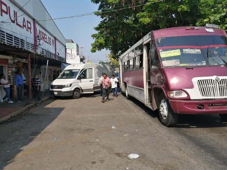 Chocan vagoneta y camión en Coatzacoalcos