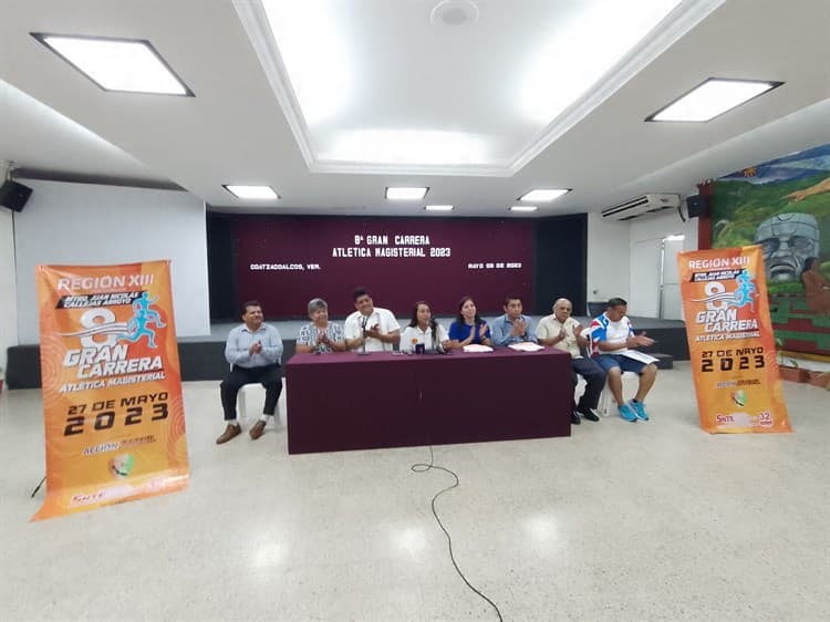 ¡Docentes pondrán ejemplo! se preparan para carrera atlética en Coatzacoalcos (+Video)