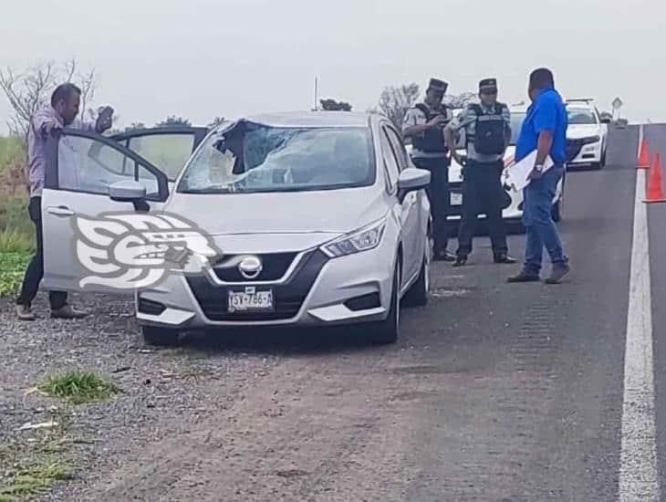 ¡Tragedia en autopista Cosolea - La Tinaja!, Llanta desprendida de tráiler mata a conocido empresario jaltipense