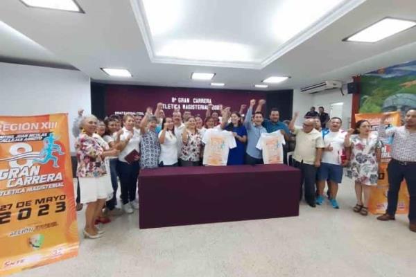 ¡Docentes pondrán ejemplo! se preparan para carrera atlética en Coatzacoalcos