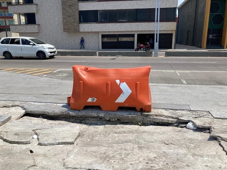 Se hunde tramo de bulevar en Boca del Río(+Video)