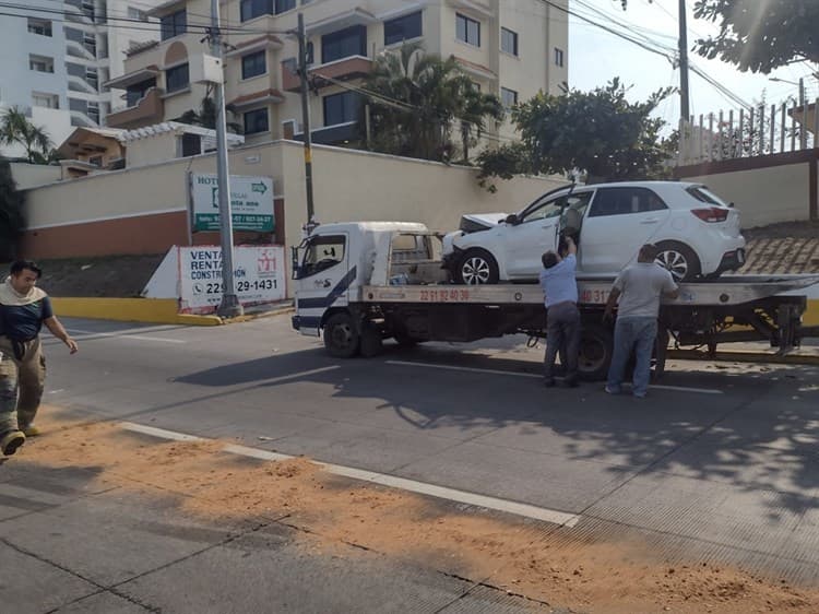 Se registra carambola en bulevar de Boca del Río