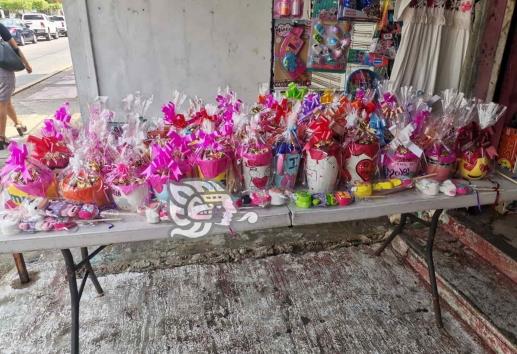 ¡Se van a lo seguro! Comerciantes nanchitecos no arriesgan su inversión para este 10 de mayo