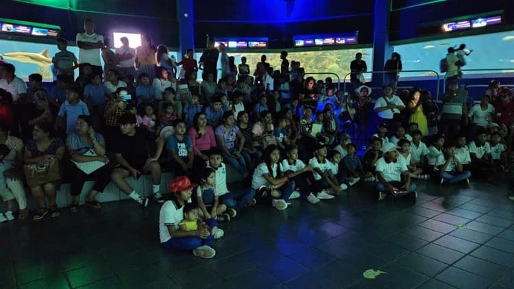 Aprovechan más de 6 mil visitantes otro martes gratis en el Aquarium de Veracruz