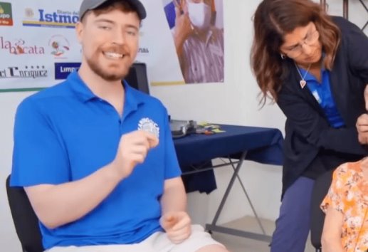 Más de 40 millones de vistas video de Mr. Beast en Coatza; se unió a Integra AC en apoyo a la salud auditiva (+Vídeo)