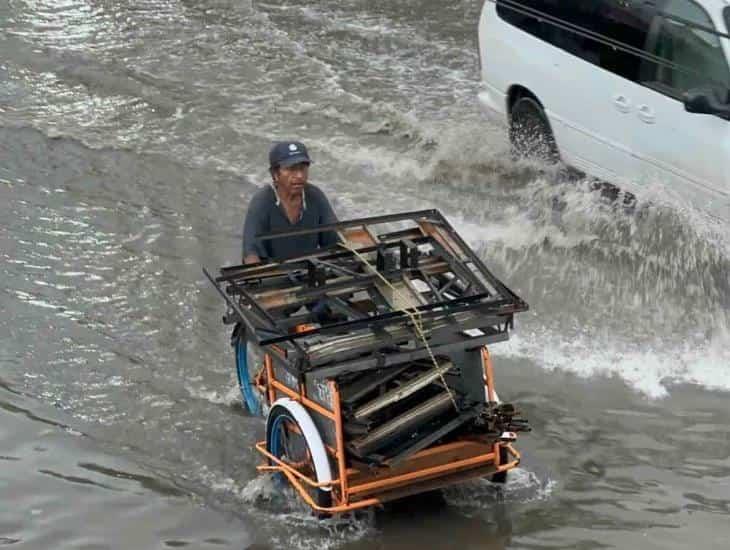 ¡Tormentón en el Día de las madres! Con fuerte lluvia amaneció Poza Rica