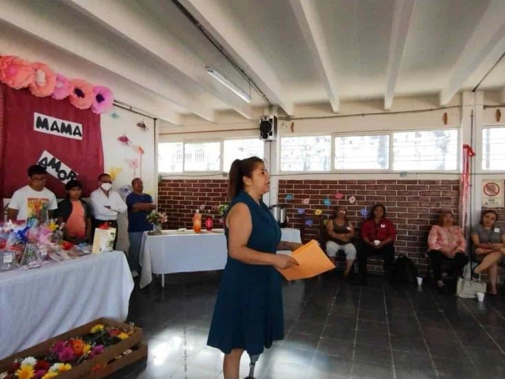 Celebran a madres especiales en CAM de Orizaba