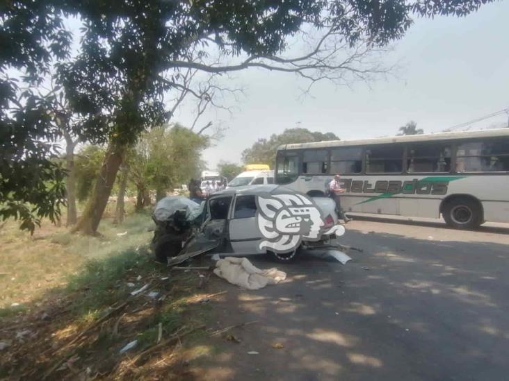 Zafarrancho y dos heridos tras accidente en la Córdoba-Veracruz