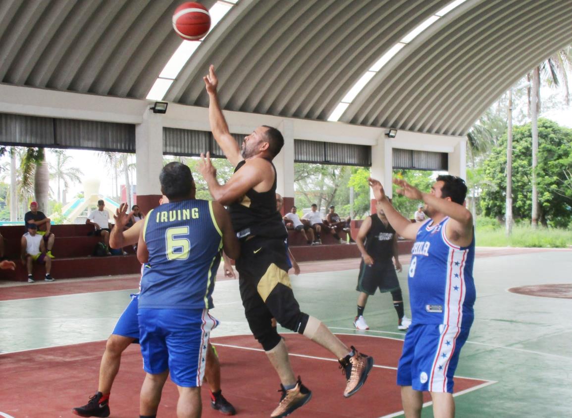 Continúan las retacadas  en el basquetbol de La Noria