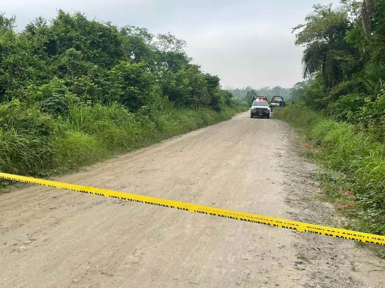 Hallan cadáver en camino de terracería de Martínez de la Torre