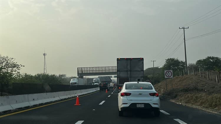 Por accidente, cierran la carretera Veracruz - Cardel