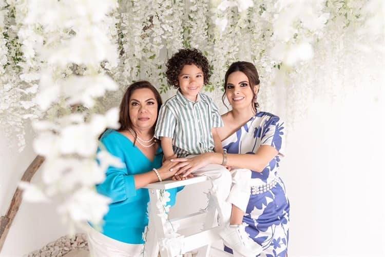 Damas de nuestra sociedad fueron festejadas por el Día de las Madres
