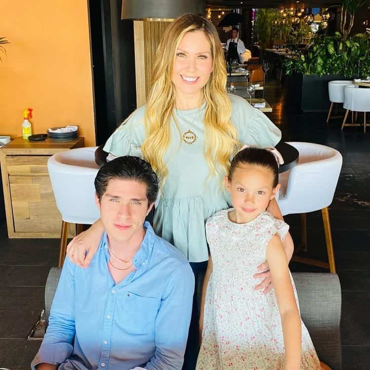 Damas de nuestra sociedad fueron festejadas por el Día de las Madres