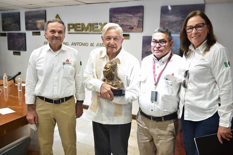 ¡La soberanía energética va!”, aseguró AMLO en visita a refinería de Cadereyta